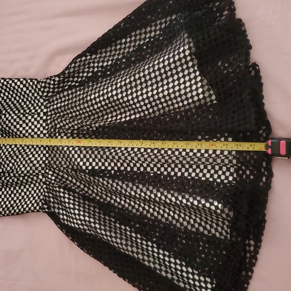 Asymmetrical checkered flared dress mesh overlay - Picture 4 of 6